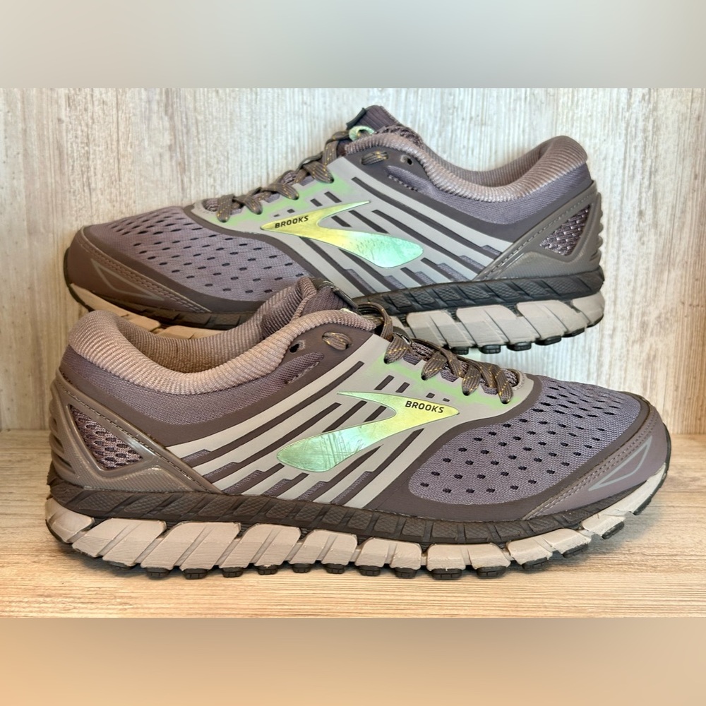 Brooks Ariel 18 Women's Running Walking Sneakers Shoes Gray Green Sz 9.5  Medium